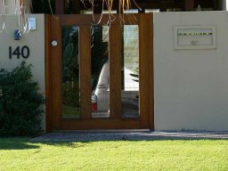 custom-gates-25